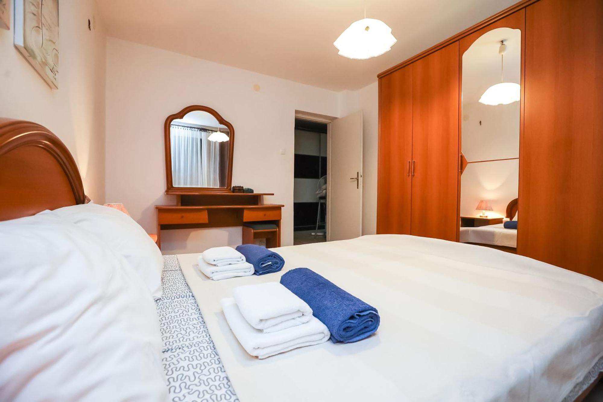 Pool Apartments Julia Zadar Room photo